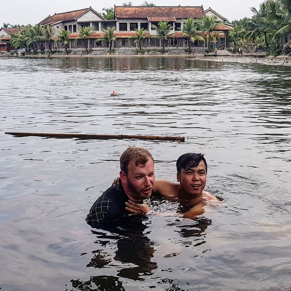 7 Days: Nature Forest Trekking, Tam Coc Rowing, Fishing, Mua Cave, Cat Ba Island , Lan Ha bay Swimming, Kayaking customer review photo 4