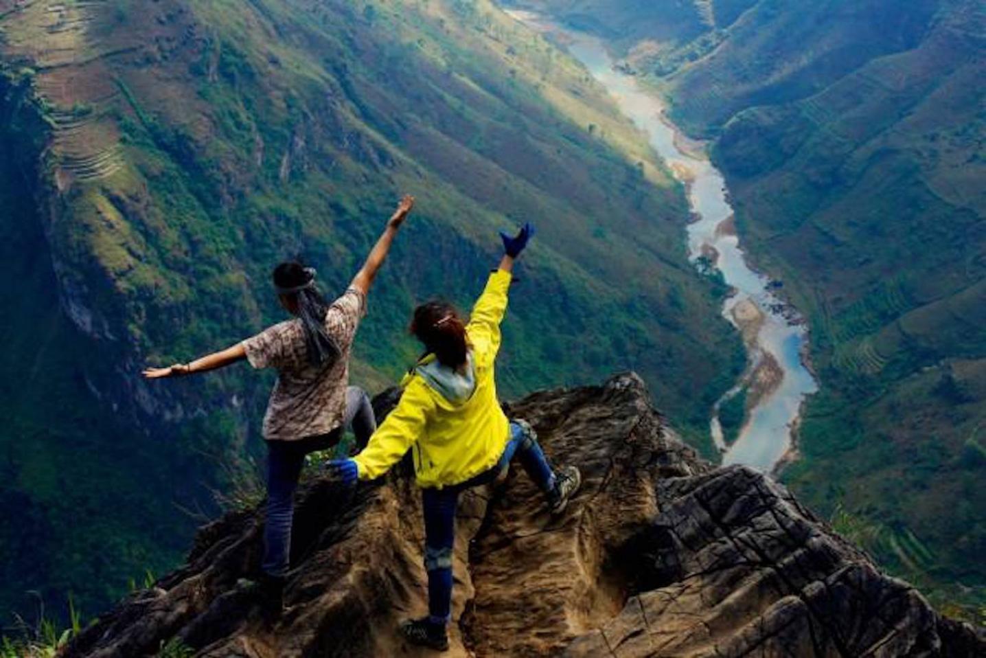 Nhat Long Travel Company