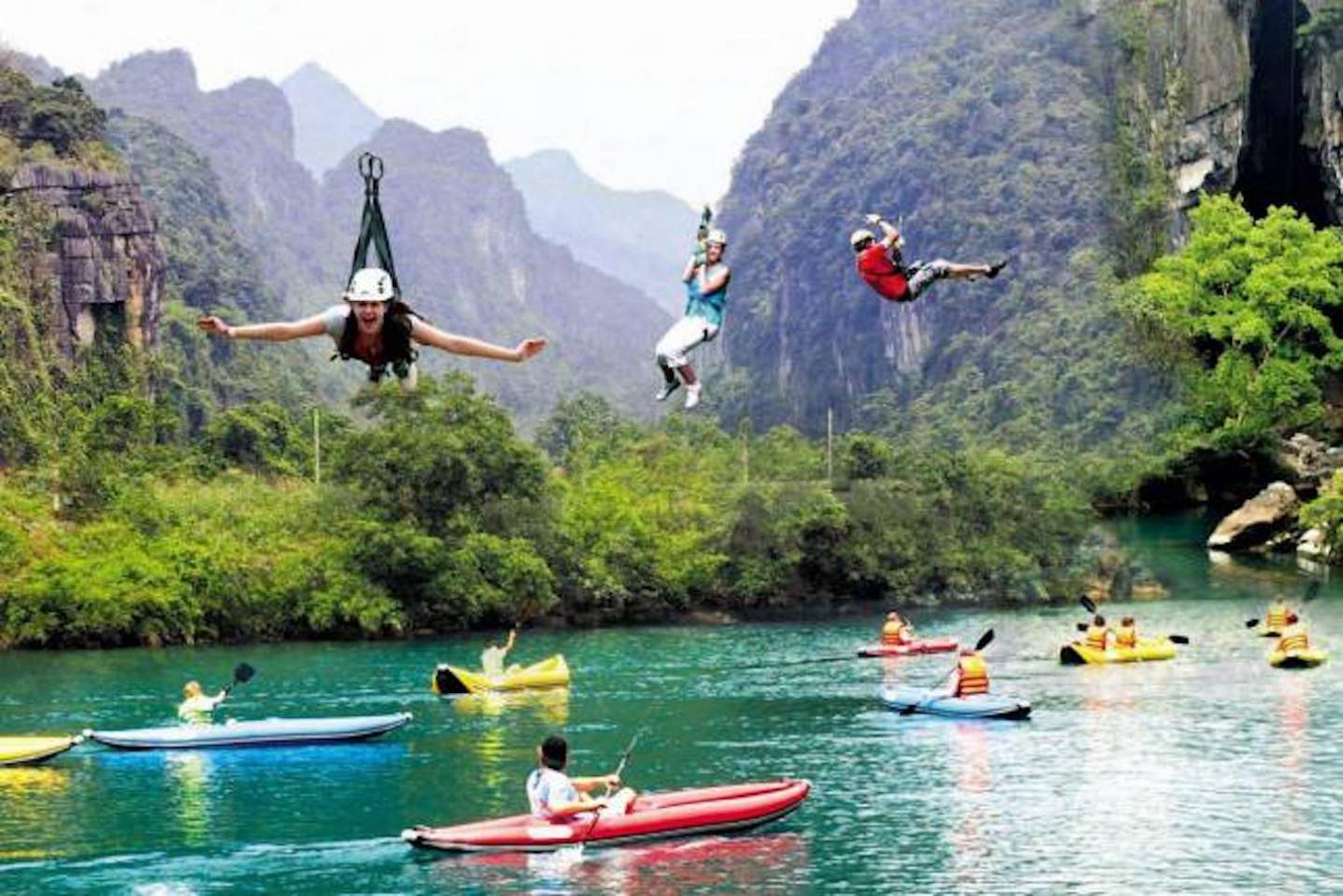Friends Travel Vietnam