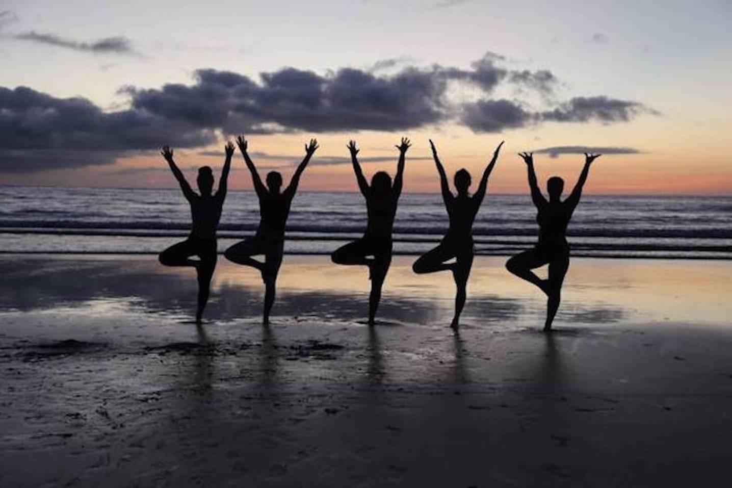 Travel Girl Yoga