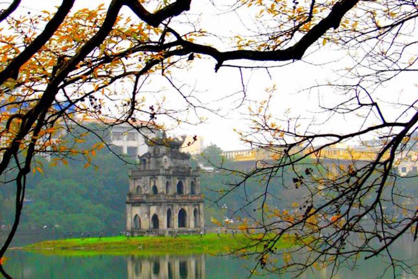 Crossing Vietnam Tour