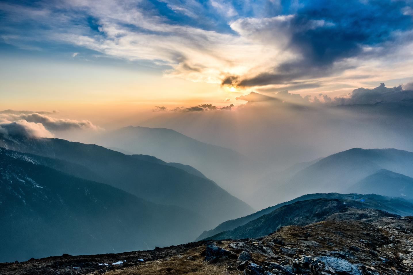 Above The Himalaya Trekking