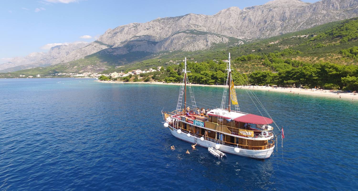 Kroatien Segelreise: Split nach Dubrovnik (einfache Fahrt, Classic Ensuite Kabine - oberes Deck) - Busabout