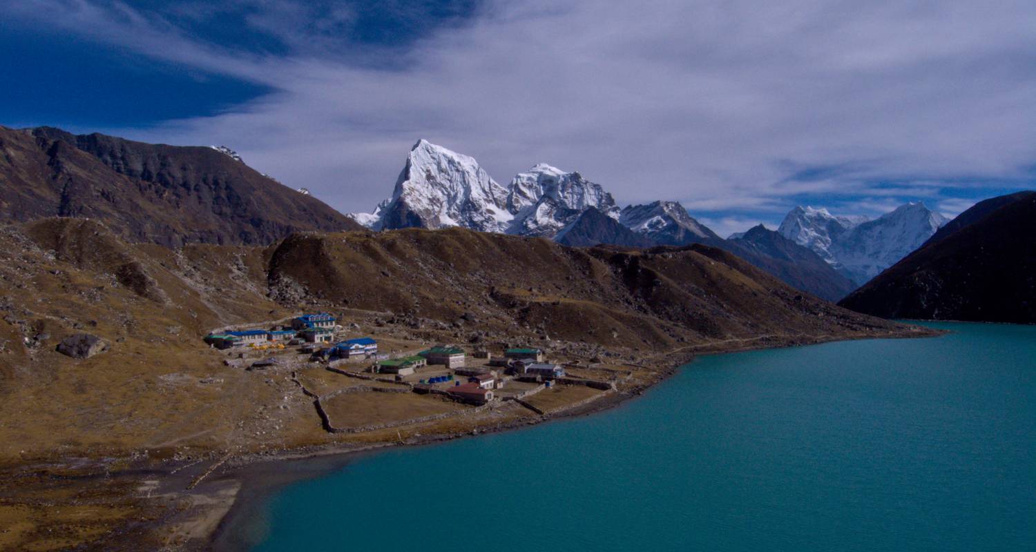 Gokyo Lake Chola Pass Trekking to Everest Base Camp - Mountain Guide Trek & Expedition Pvt.Ltd.