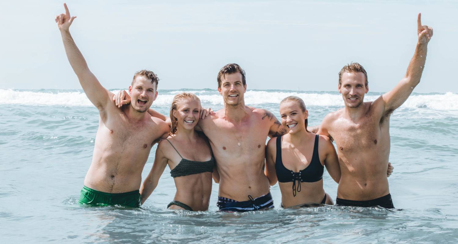 'Vibe of the North' - New Zealand Tour for 18-35s! - Kiwi Vibes