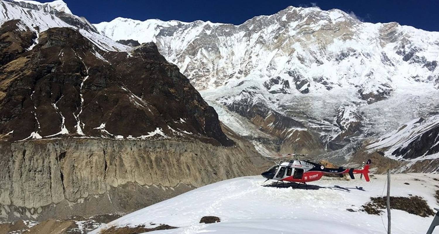 Circuito en helicóptero al campamento base del Annapurna - Himalayan Adventure Treks & Tours