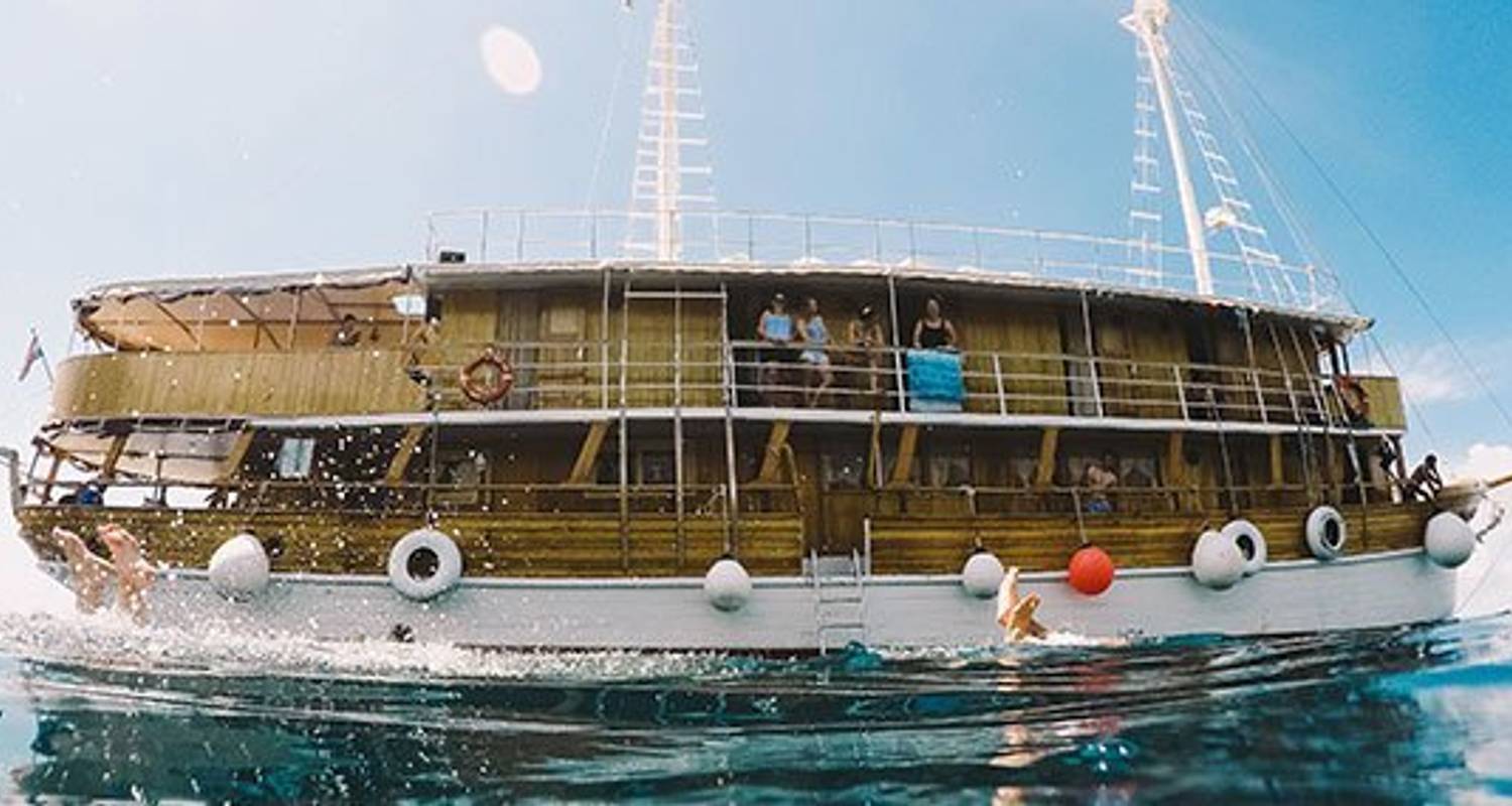 Adriatic Sunsets (Pape Prvi) Dubrovnik - Split 2019 - Topdeck
