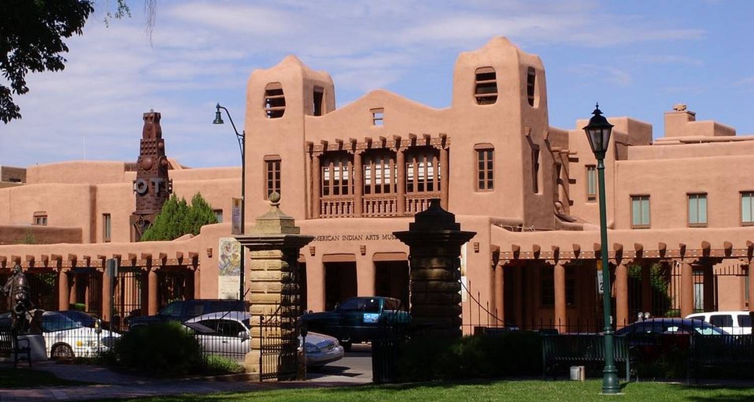 Spotlight on Santa Fe Holiday - Collette