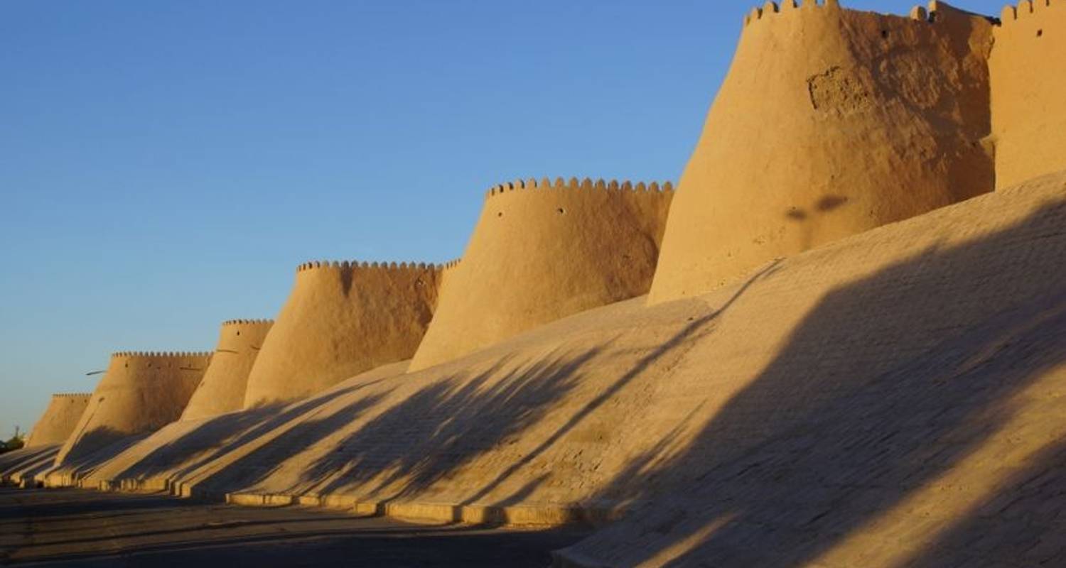 Mountains, Deserts & Mosques (Tashkent to Tbilisi) - Dragoman Overland