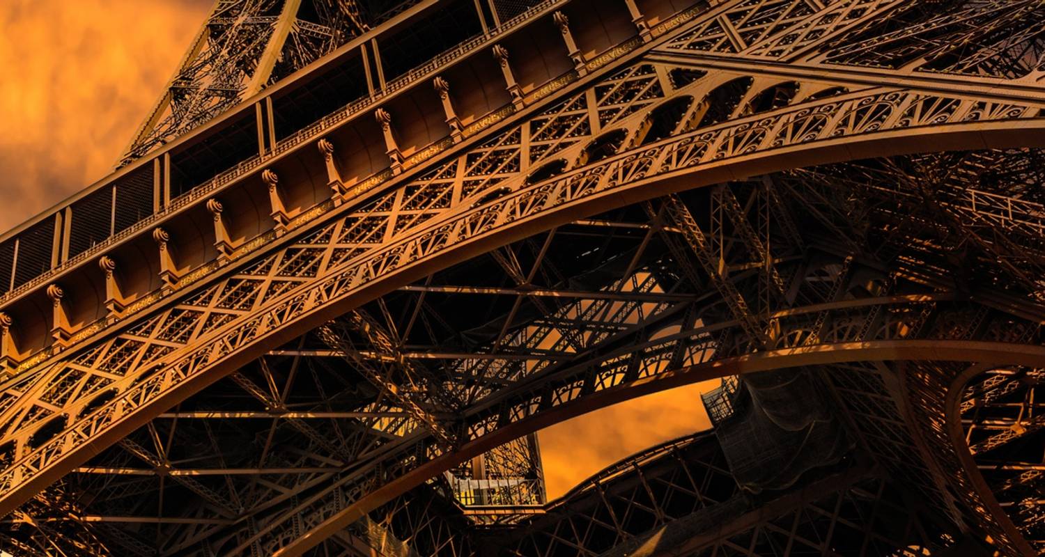 A Portrait of Majestic France (2020) (Paris to Bordeaux, 2020) - Uniworld Boutique River Cruise Collection