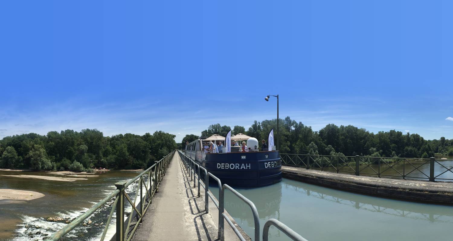 France's Hidden Canals - Loire Valley - Tours of Distinction
