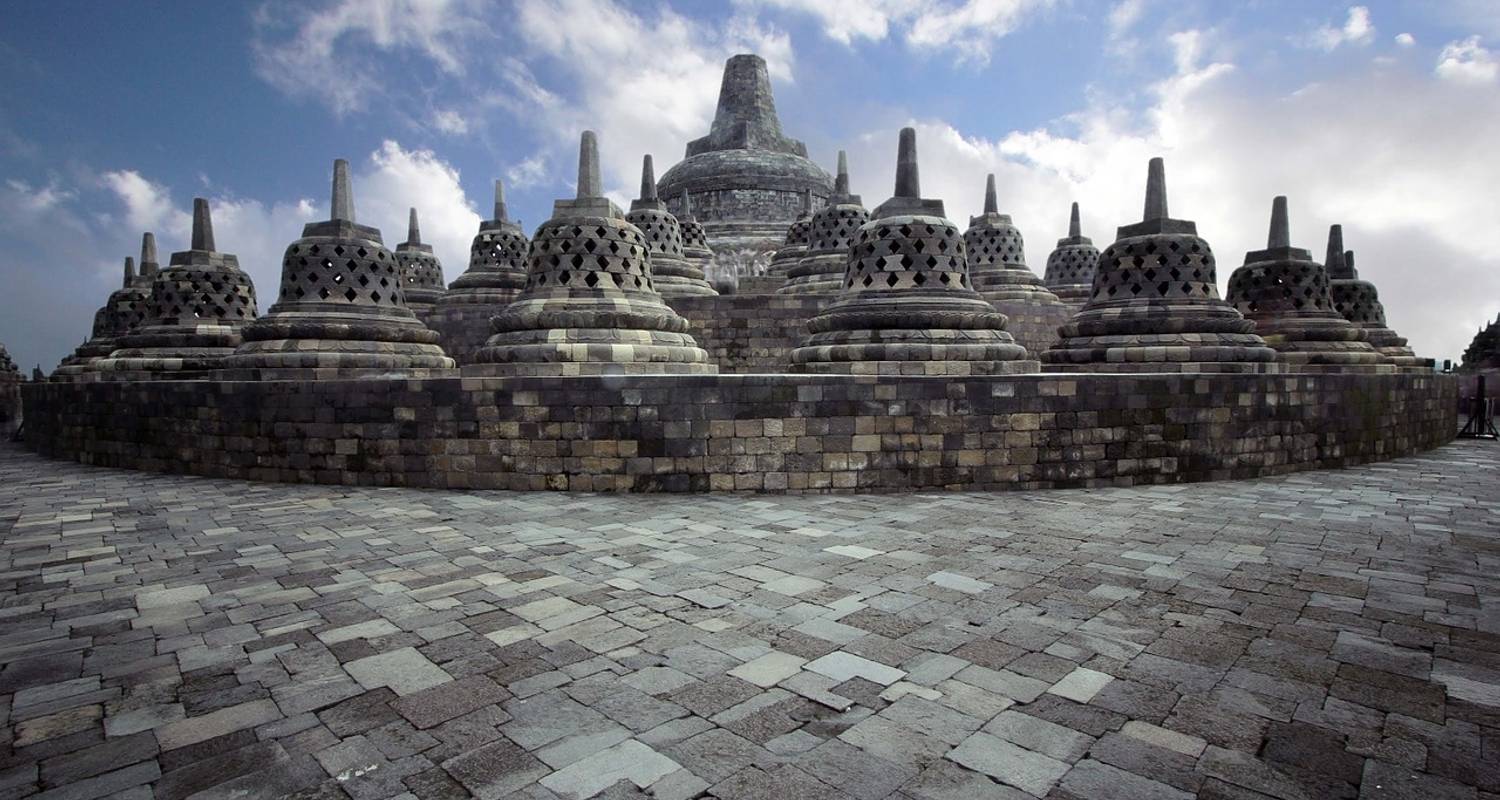 Indonesia - Adventures Abroad