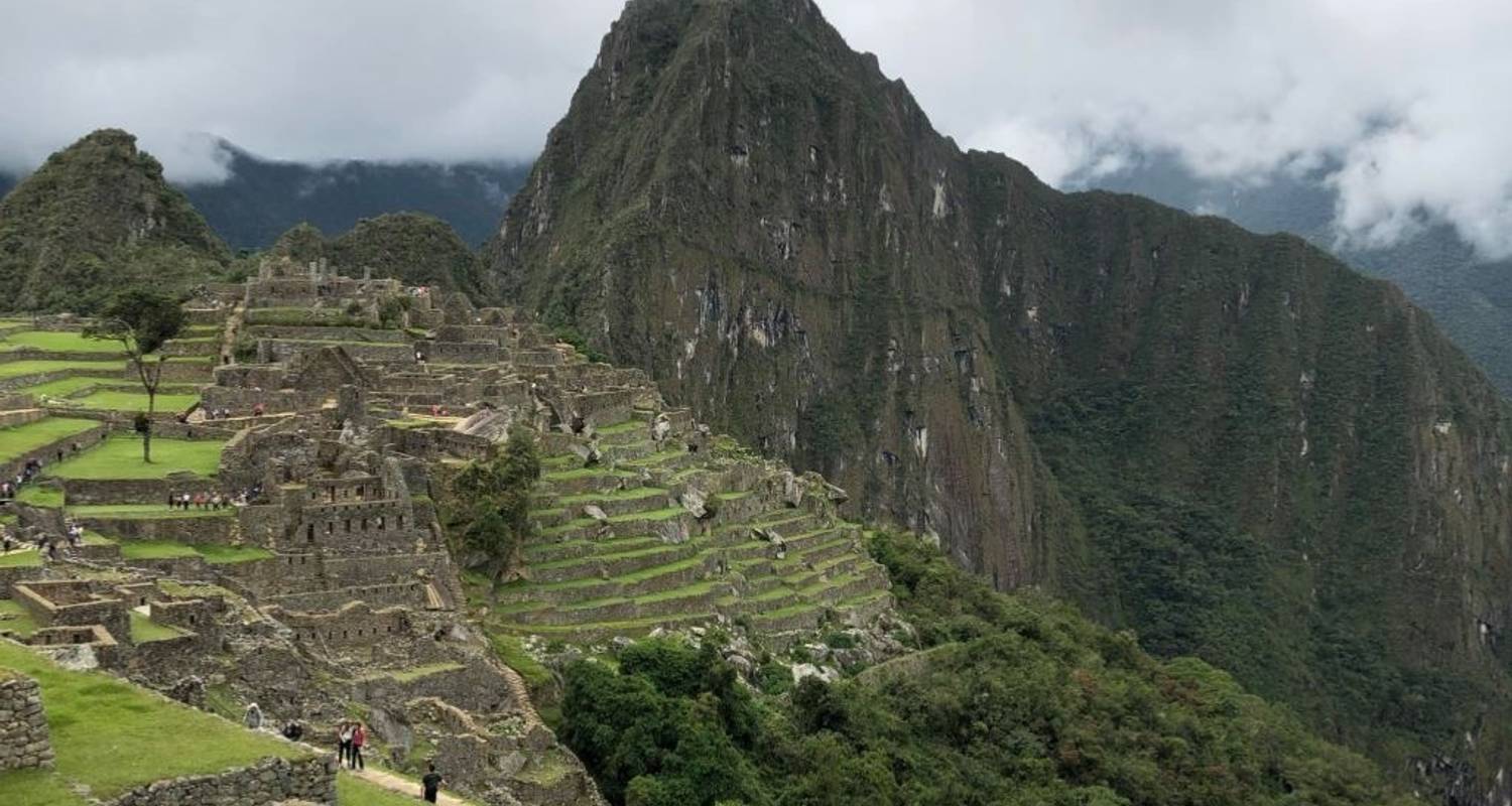 Ultimate Lares Trek with Km 104 to Machu Picchu Adventure - Global Basecamps