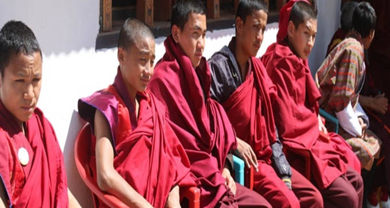 Bhutan-Land of Thunder Dragon Experience - World Travel Experiences