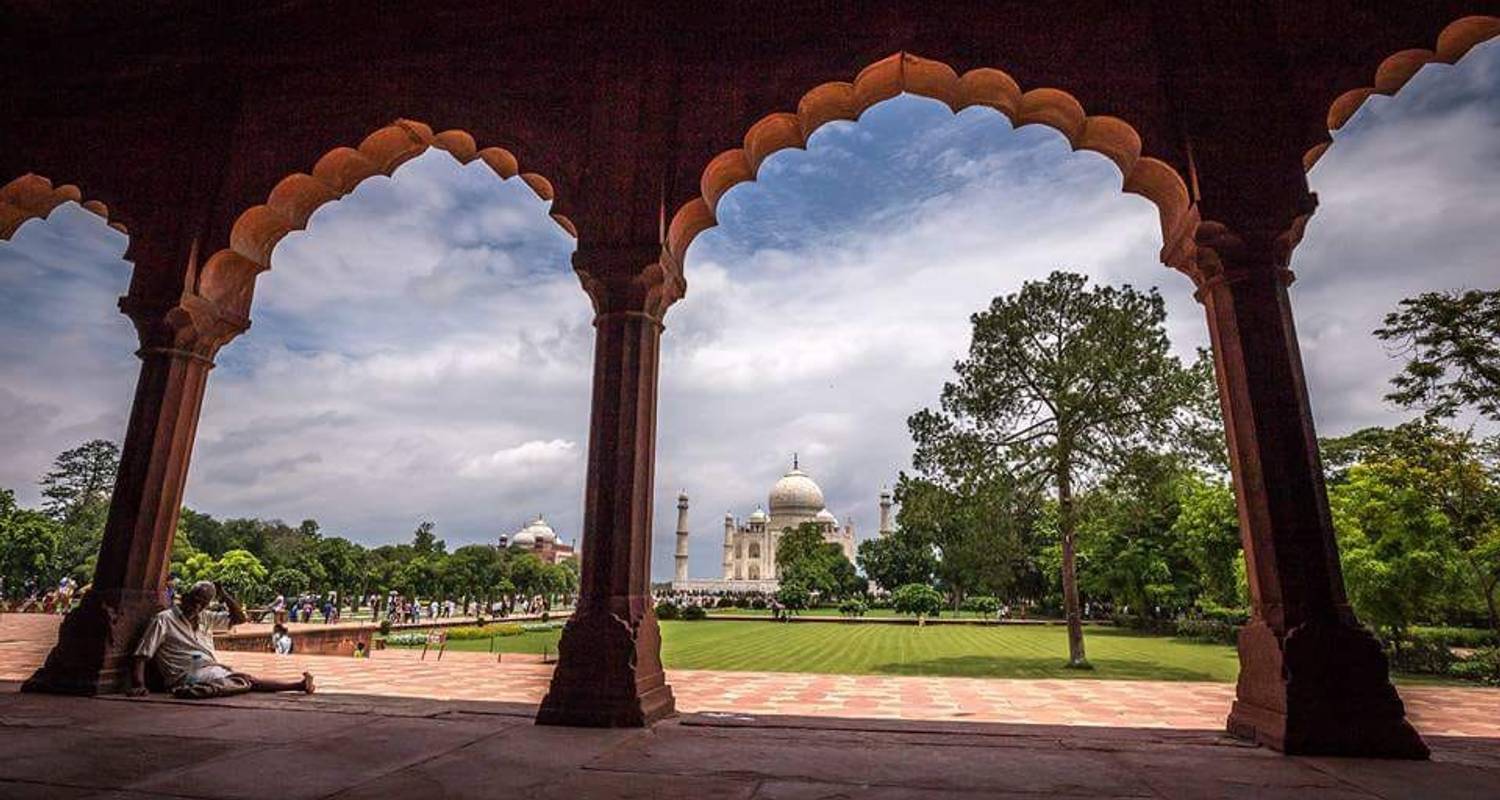 Fabulous Taj Mahal with Historical Rajasthan - Kusum Holidays