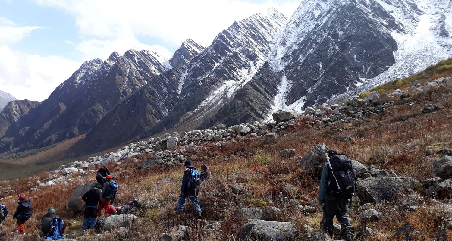 Chanshal : A mountain pass - Mountain People Adventure