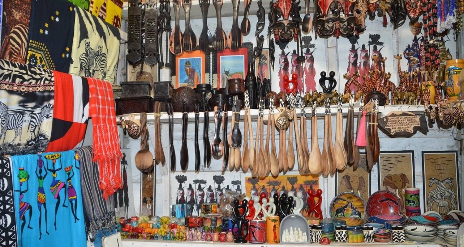 Visit the Masai Market - Travel Africa Safari Agency