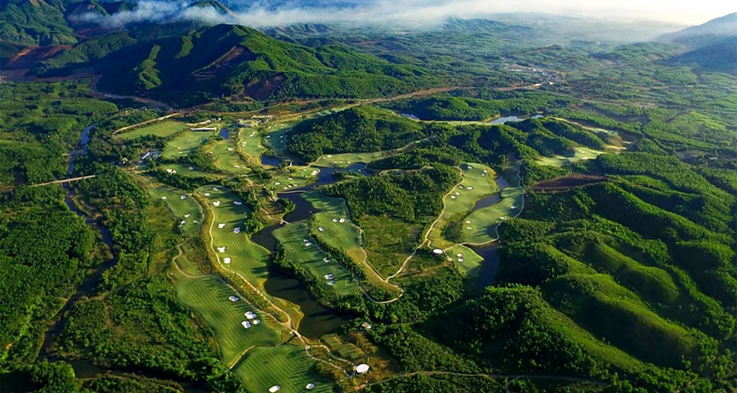 The Golfer Conquest - Tee off through Amazing Vietnam - TransViet Travel