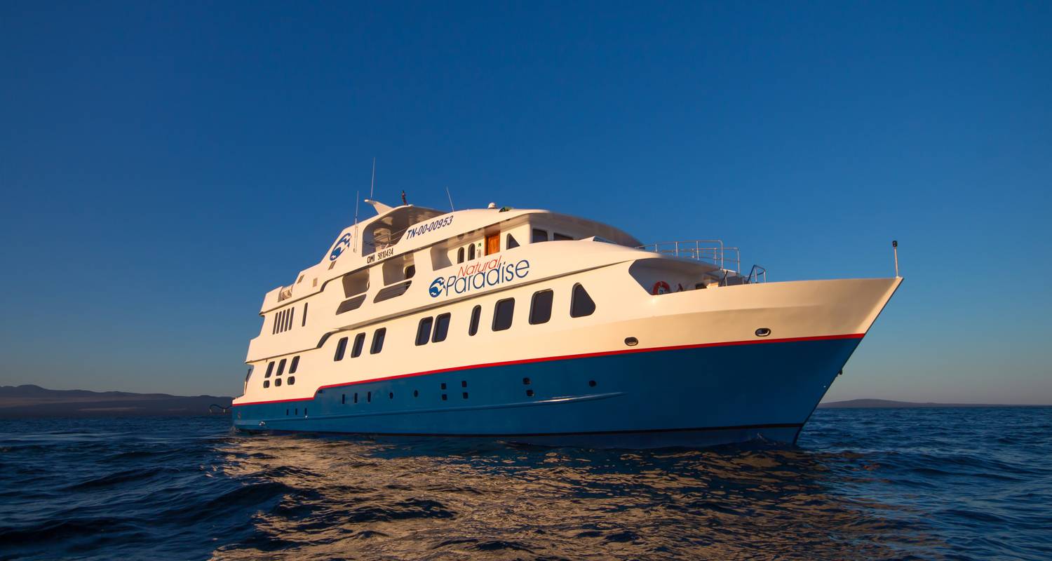 Natural Paradise Luxury Yacht 8 days A - Royal Galapagos