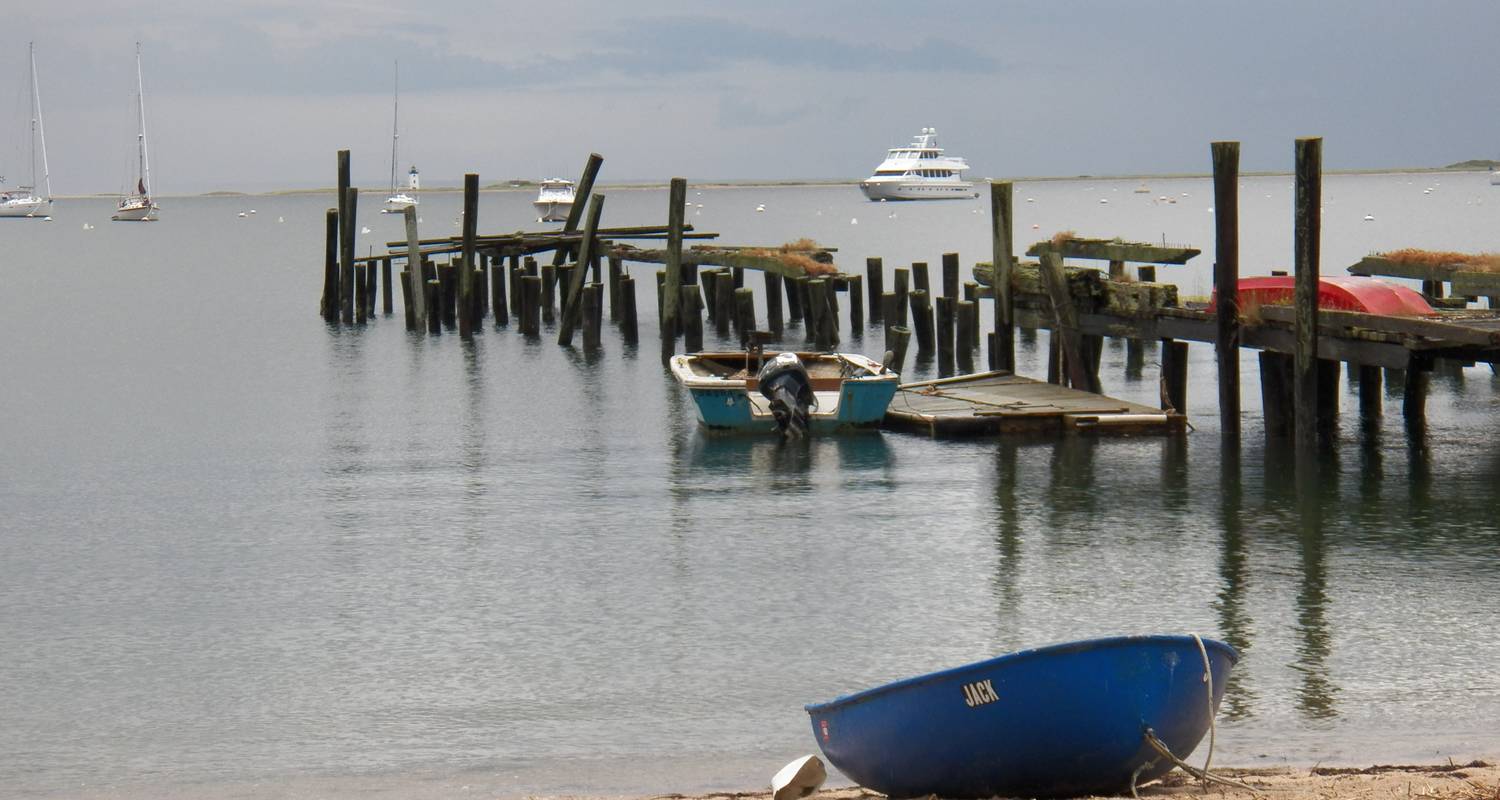 Islands of New England (Providence, RI to Cape Cod, MA) (Standard) (14 destinations) - Collette
