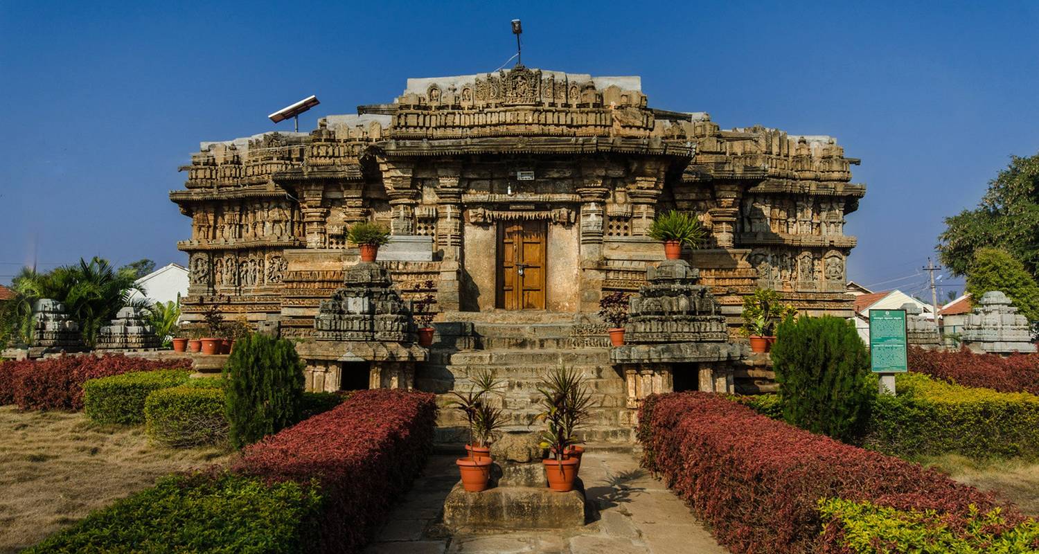 Majestic Karnataka Tour in 9 Days - Kusum Holidays