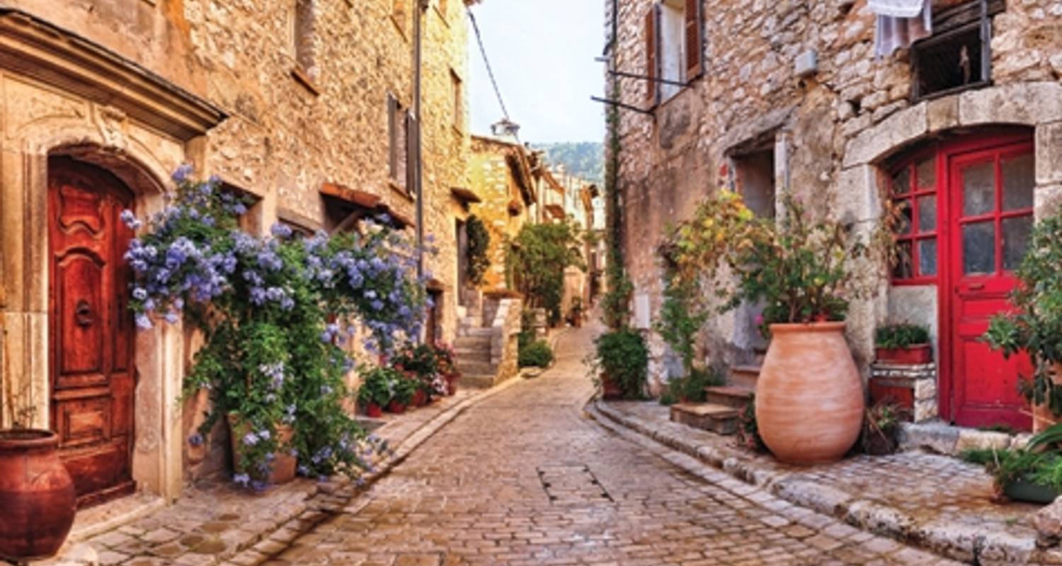Burgundy & Provence (2022) (Lyon to Avignon, 2022) - Uniworld Boutique River Cruise Collection