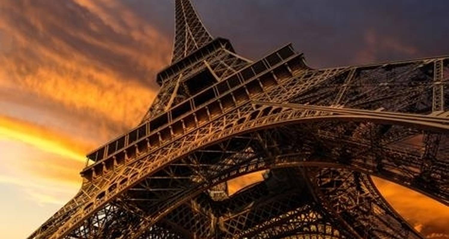 A Portrait of Majestic France (2022) (Bordeaux to Paris, 2022) - Uniworld Boutique River Cruise Collection