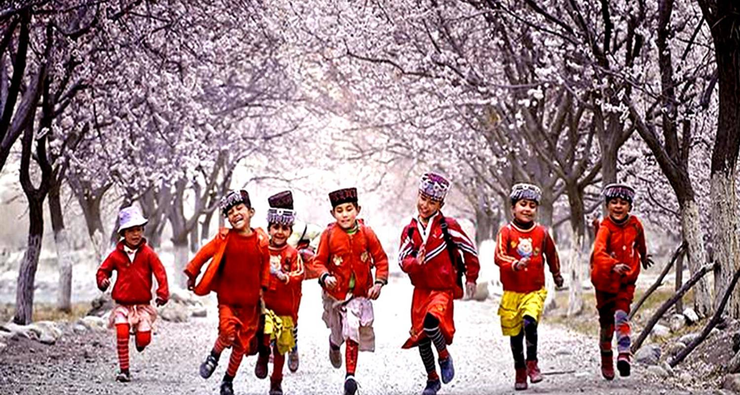 11 Days South Xinjiang Tour in Apricot Season - Xinjiang China Travel