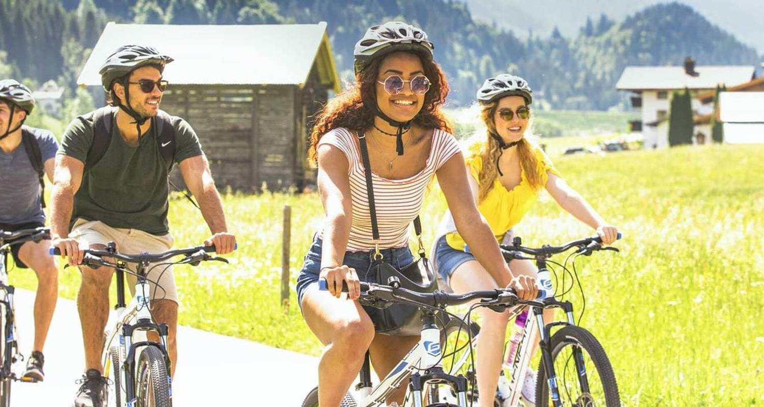 European Vistas (Latest, Summer, End Amsterdam, 28 Days) - Contiki