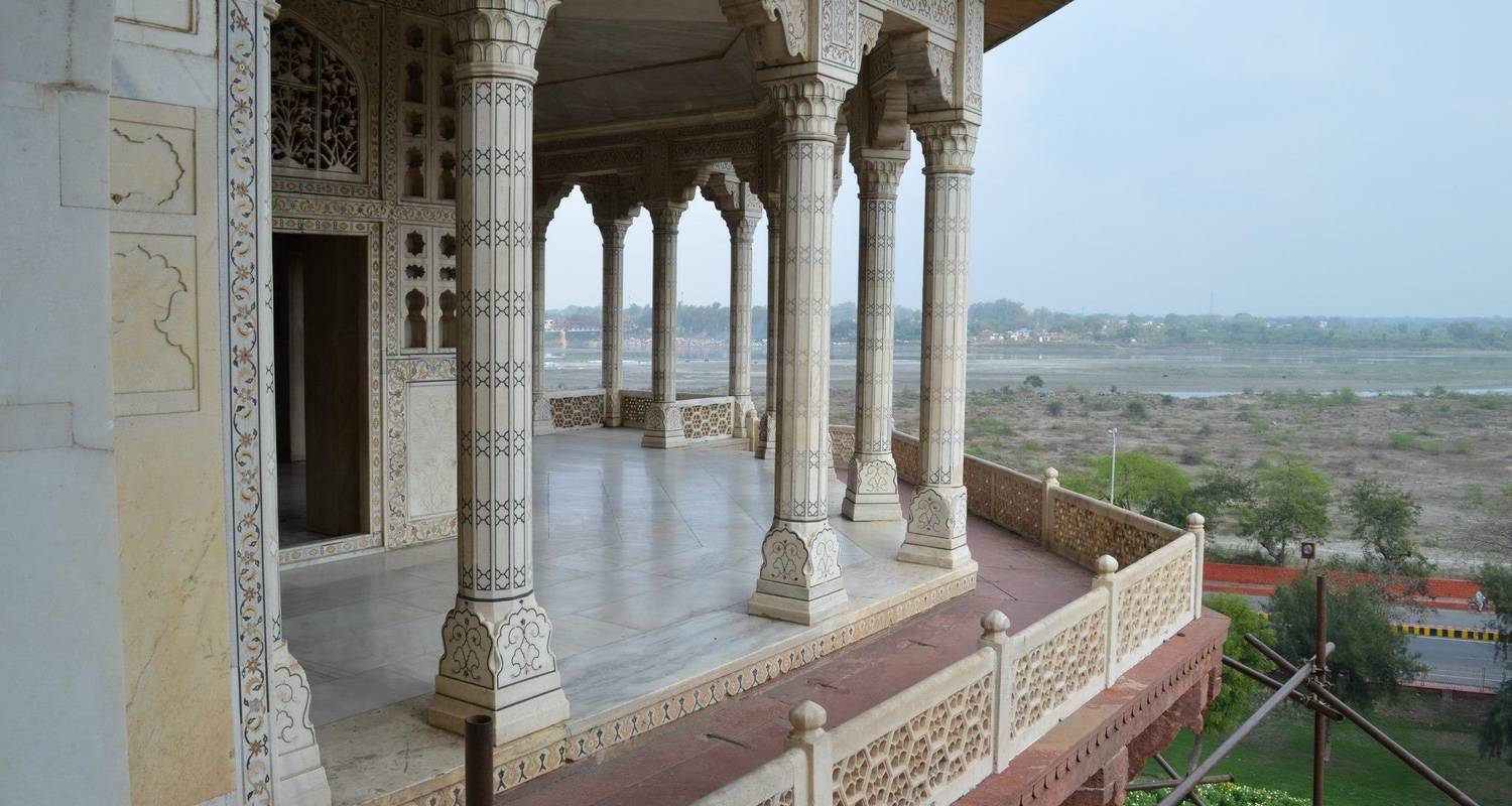 Group Tour: Golden Triangle of India, Varanasi & Rishikesh with Superior Hotels - MTA Destination Management Company