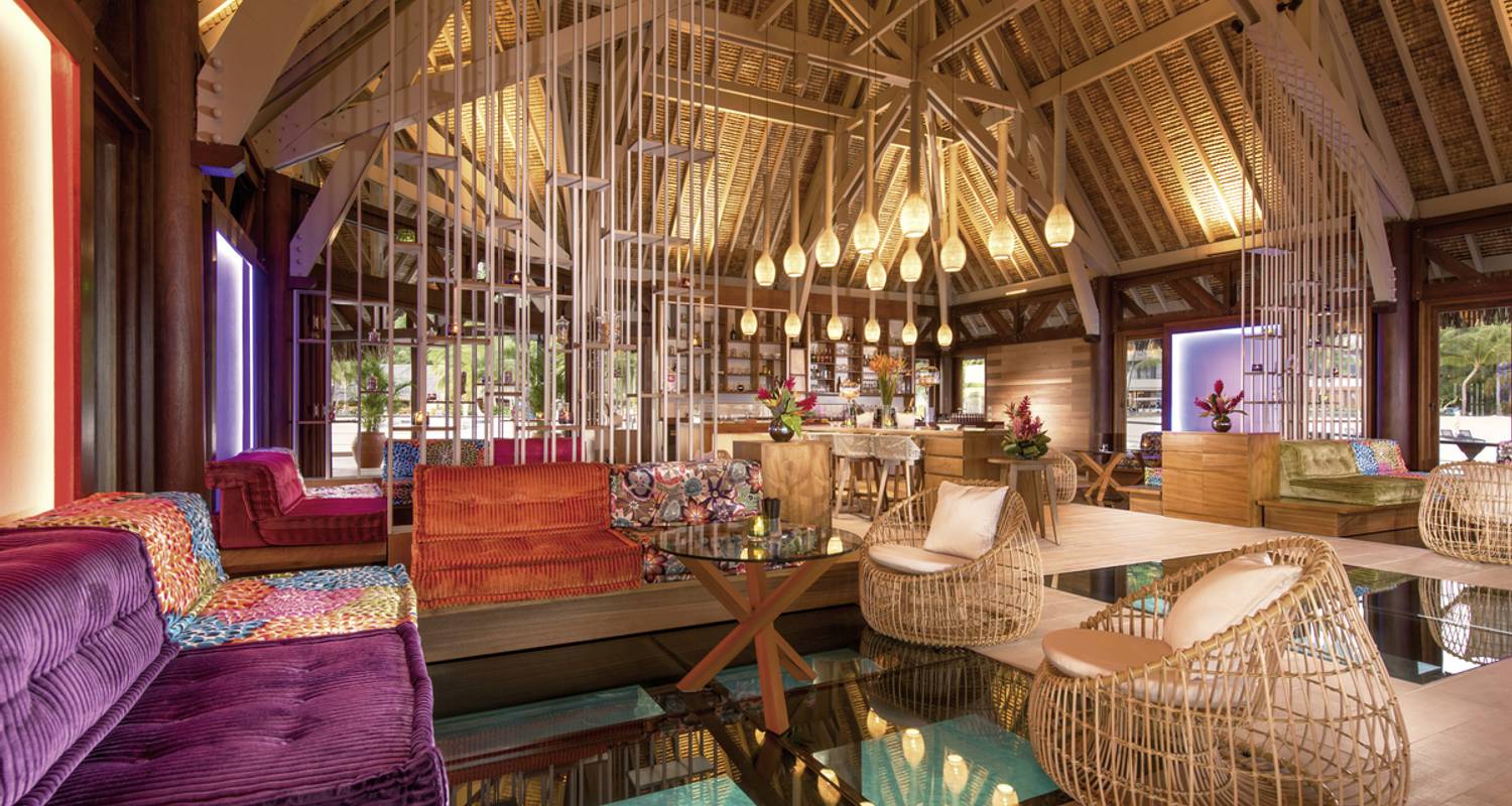 Romantic French Polynesia Trips & Honeymoon Packages