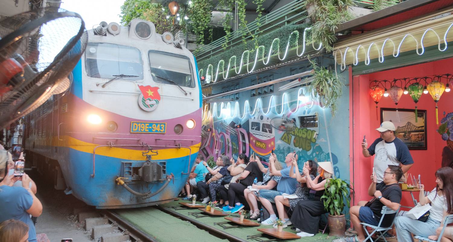 Excursion privée à terre : les incontournables de Hanoi et la célèbre rue du train - Aventure au départ du port international de Halong - Up Travel Vietnam