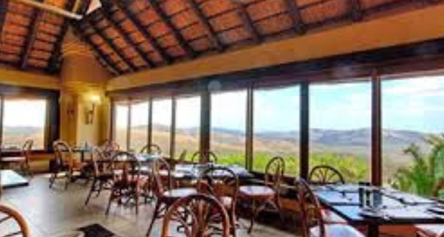 1 Day - Hluhluwe Imfolozi Bige Five Safari near Durban - Knap Tours Limited