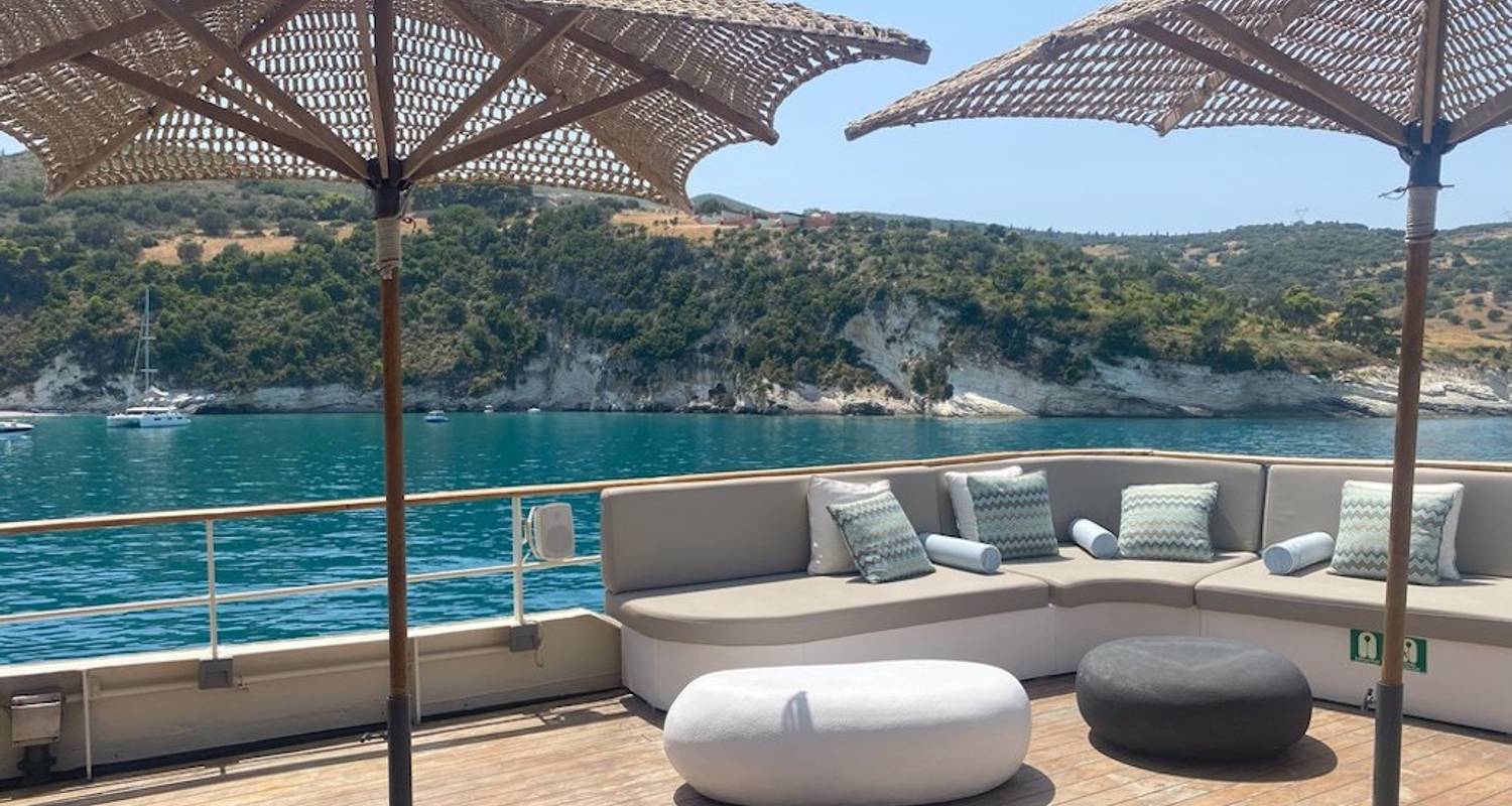 Croisière privée dans les îles grecques - juin 2026 - Globe Drifters