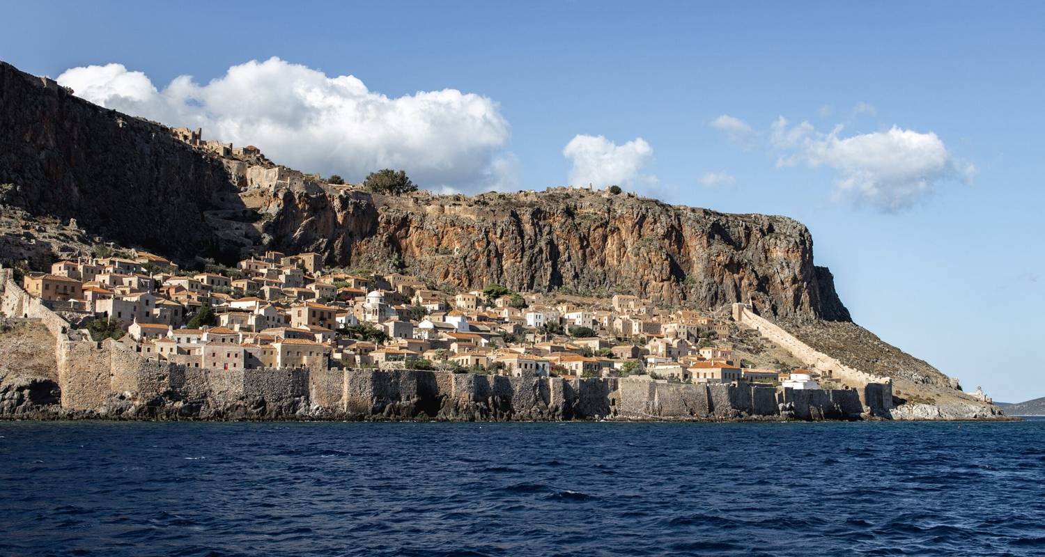 Peloponnese Cruise 2026 - Running On Waves