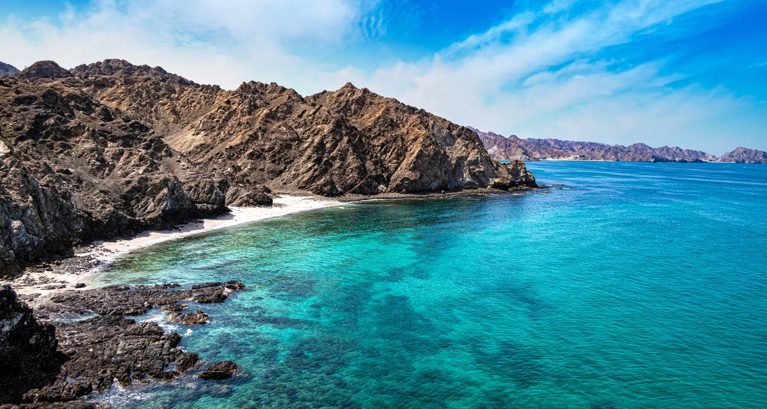 Oman Débloqué : Roadtrip à Dunes, Dhows & Rêves du désert - journaway