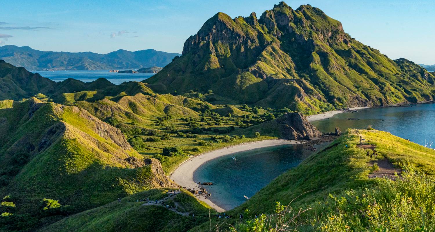Flores Tours & Trips