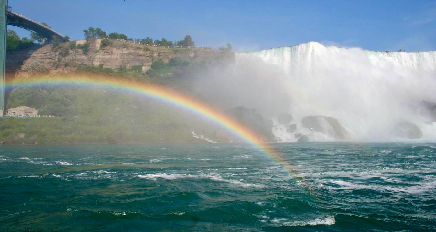 Family Tours & Trips in Lake Ontario