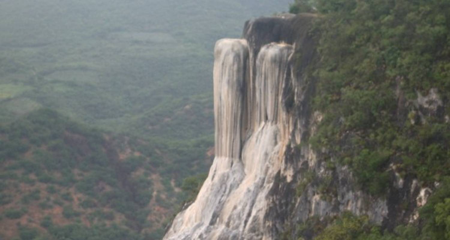 Hierve el Agua y Tule Tree Tour Oaxaca - Marvelus Travel
