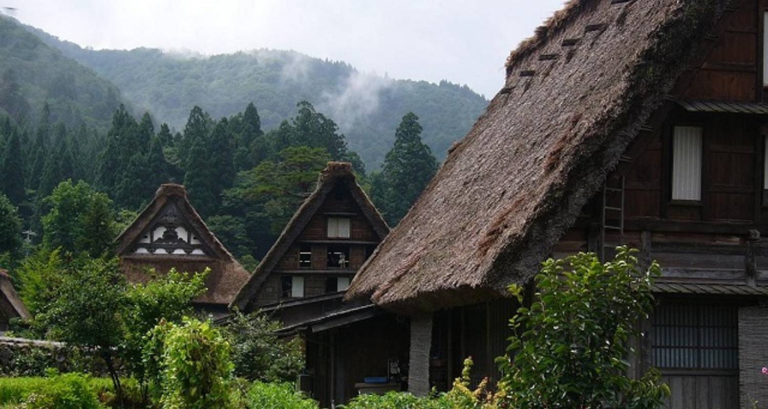 Takayama Frühlingsfest | Hidden Village Japan Tour ab Tokio - Japan Deluxe Tours