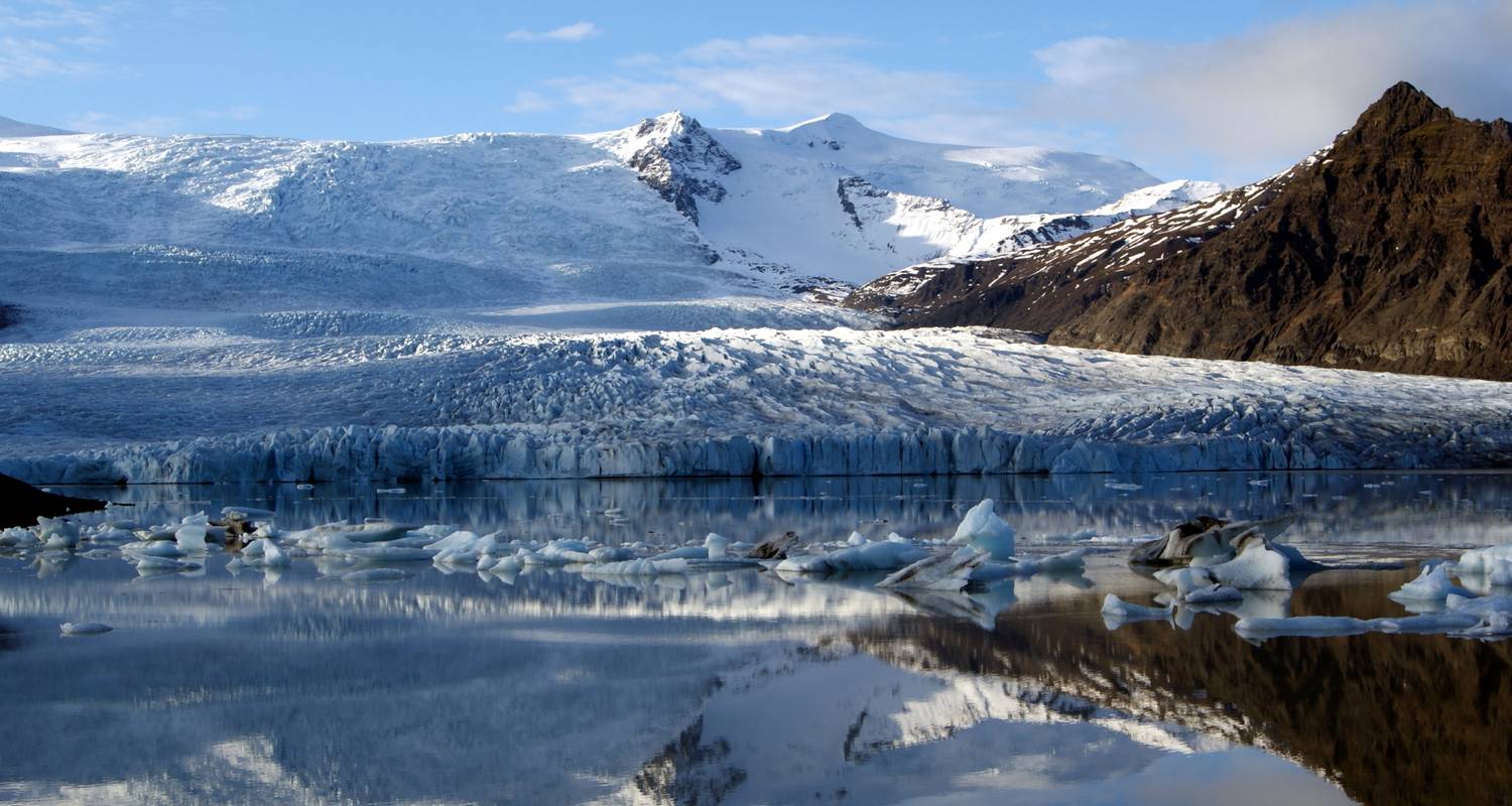 Iceland Country Life - GJ Travel