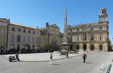 Weihnachtsmänner und Weihnachtstraditionen an den Kanälen der Provence Auf den Spuren von Festungen und authentischen Dörfern Rundreise