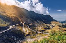 Reaching the highest peaks in Romania: Moldoveanu Peak (2544 m) & Negoiu Peak (2535 m) Tour