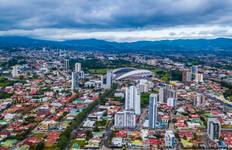 Episches Costa Rica: Krater, Regenwälder & Surfen Reise