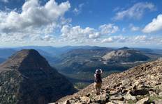 Circuit Immersion dans les Rocheuses : Explorez les parcs nationaux de Yellowstone, Grand Teton et des montagnes Rocheuses.