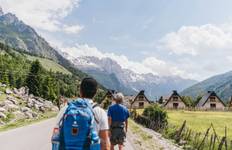 Circuit Randonnée semi-privée ; lac Komani et vallée de Valbona en 3 jours