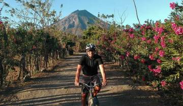 14 Days in Central America, incl. Granada and Panama City