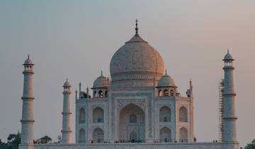 Taj-Mahal-Sonnenaufgangstour ab Agra – Privater Reiseführer, Fahrzeug und All-inclusive Rundreise