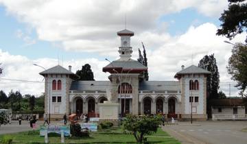 20 Days in Madagascar, incl. Antananarivo and Fort Dauphin