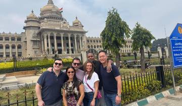 Hubli naar Badami, Hampi, Belur, Halebedu, Mysore & Bangalore Tour